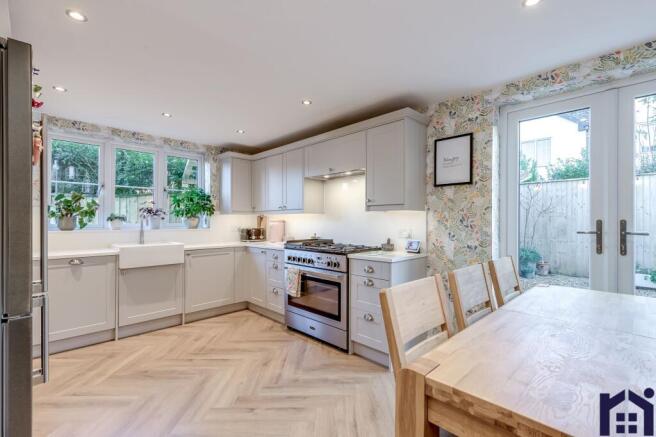 Dining kitchen