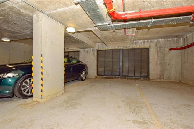 Driveway/Parking