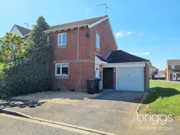 2-bed semi-detached on Bluebells, Deeping St James, Market Deeping, PE6, £185,000