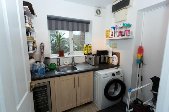 4 bed Detached for sale Image 7