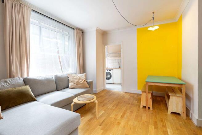 Lounge/ Dining Room