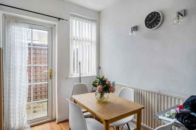 3 bed Terraced for sale Image 5