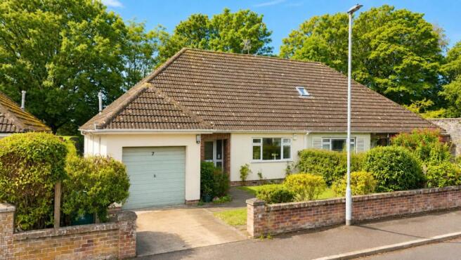 3-bed semi-detached on The Paddocks, Uphill Village, £350,000