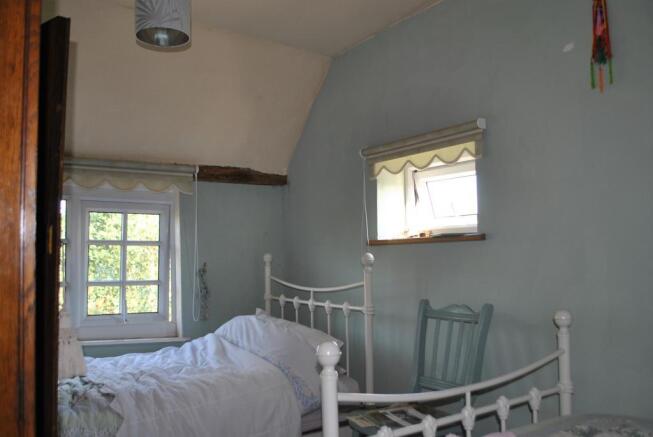 1 Vine Cottage The Heywood,,