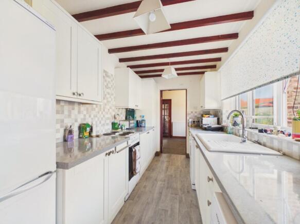 2 bed Semi-Detached for sale Image 10
