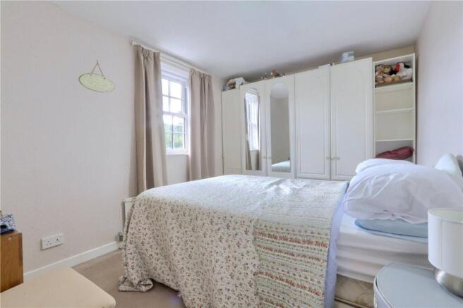 3 bed Terraced for sale Image 10