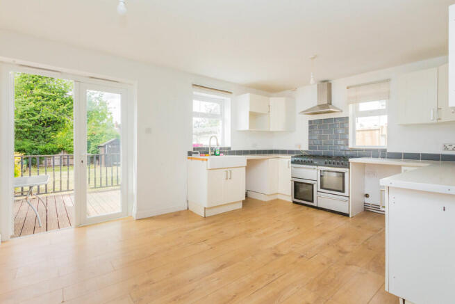 Kitchen/Breakfast...