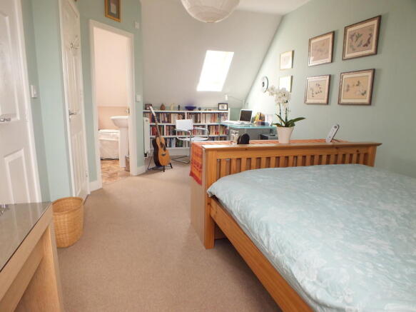 Photo 8