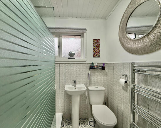 Shower Room (1)