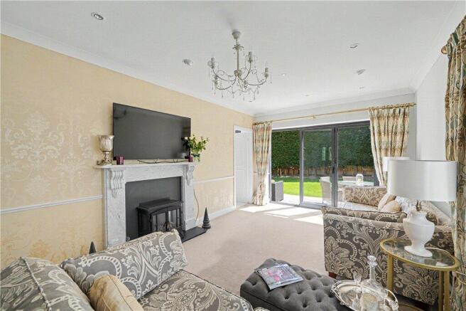 6 bed Detached for sale Image 7