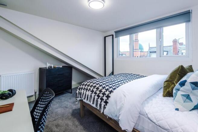 8 bed Terraced to rent Image 5