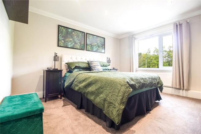 3 bed Terraced for sale Image 11
