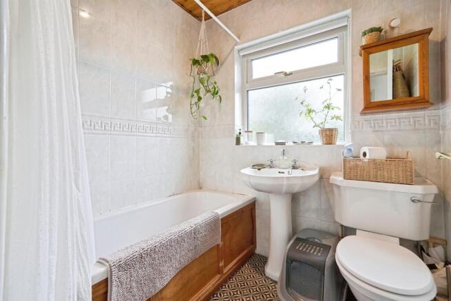 2 bed Semi-Detached for sale Image 9