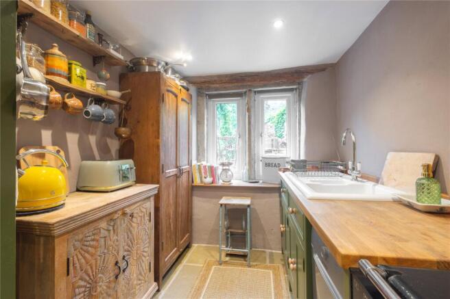 2 bed Semi-Detached for sale Image 8