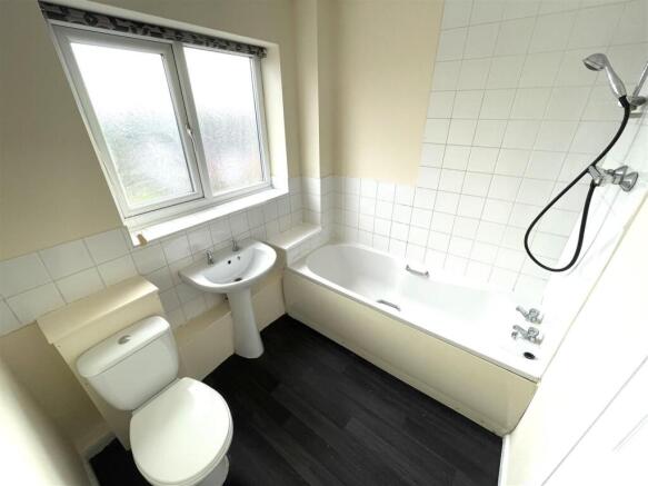 3 bed Maisonette to rent Image 12