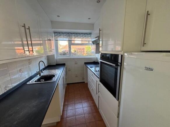 24 Bardsley Drive kitchen.jpg