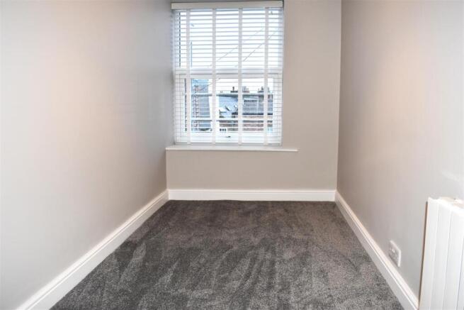 2 bed Flat to rent Image 10
