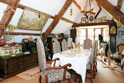 Feature Timbers & Bay Window