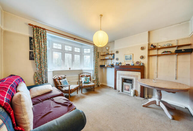 1407669-4-698c5c3...