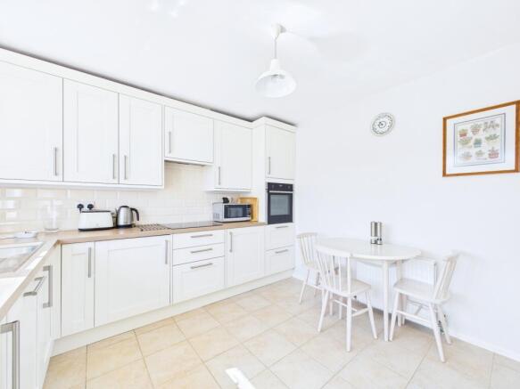 CAM01338G0-PR0135-STILL019