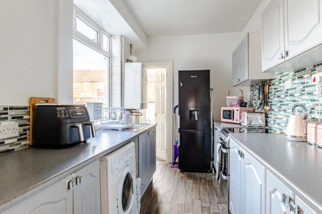 3 bed Terraced for sale Image 8