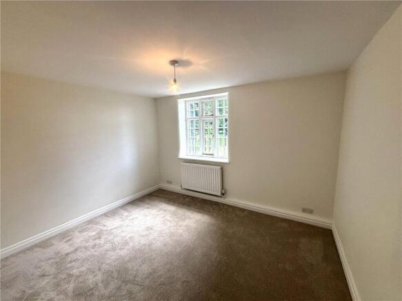 2 bed Semi-Detached to rent Image 5