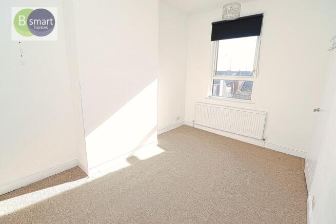 2 bed Terraced to rent Image 7