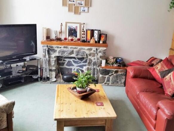Lounge/Dining Room
