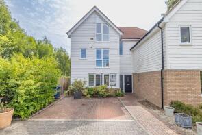11, Hop Pickers Close, Faversham ME13 9FH