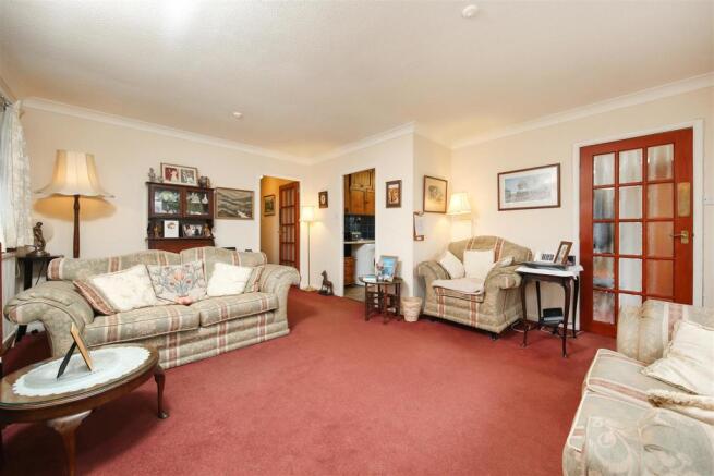 Living Room2.jpg