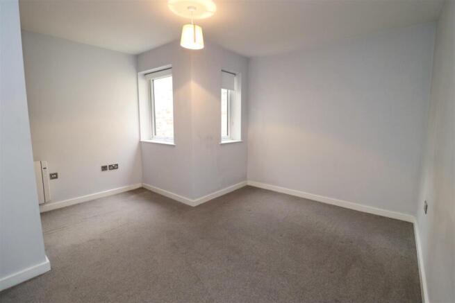2 bed Apartment for sale Image 7