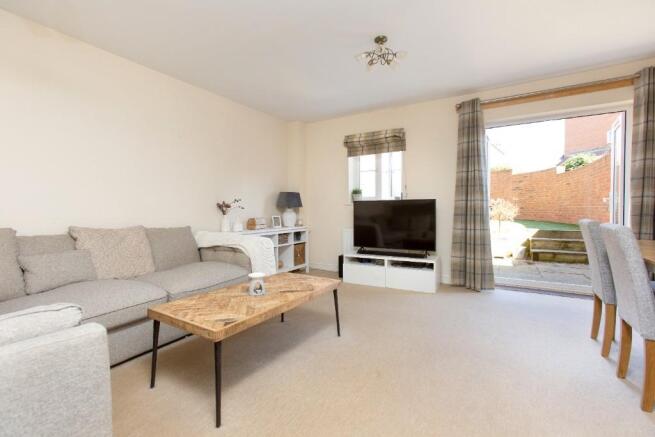Lounge/Dining Room