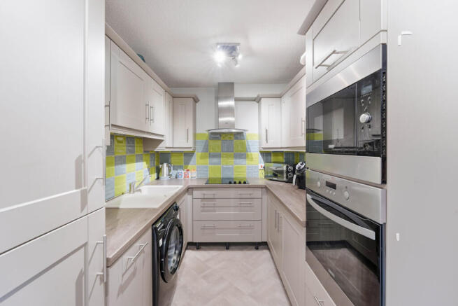 2 bed Retirement Property for sale Image 4
