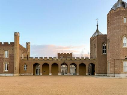 Parade Ground Path, Woolwich, SE18