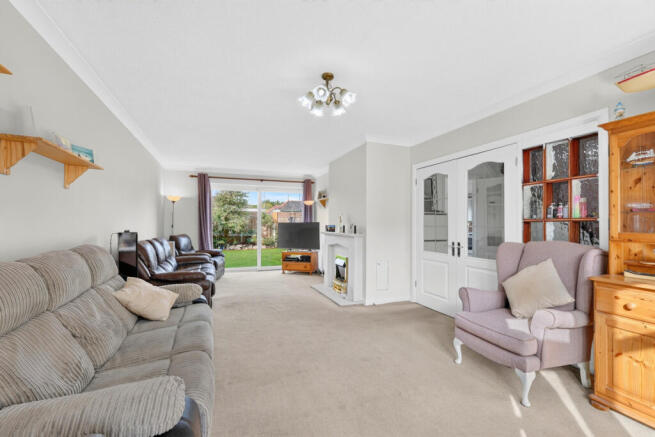 Southfield Close, Hadleigh photo 4