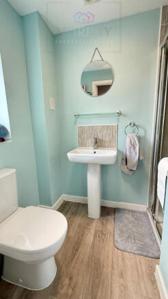 3 bed Semi-Detached for sale Image 12