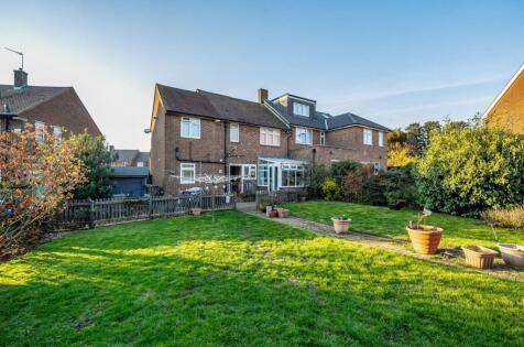 Wilton Road, Cockfosters, EN4