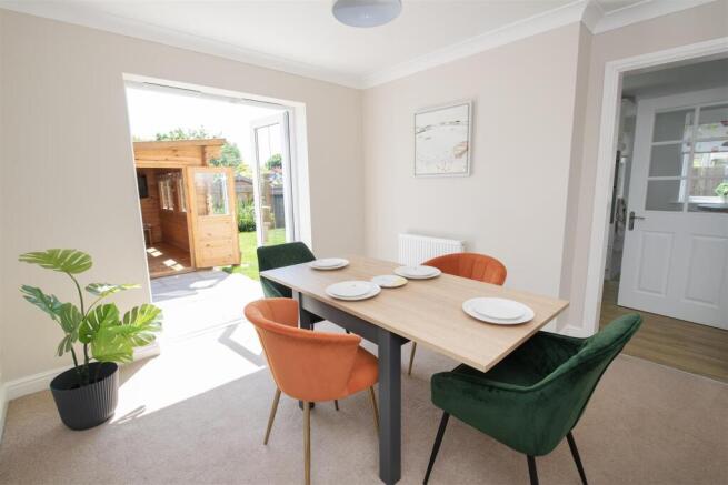 4 bed Detached for sale Image 12