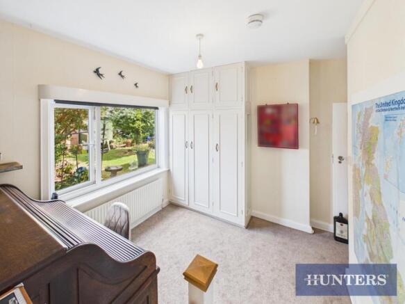 5 bed Detached for sale Image 11