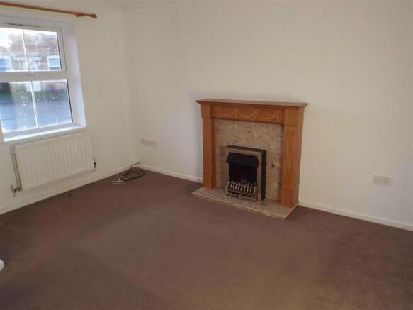 LOUNGE: