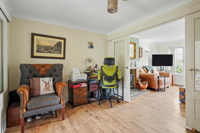 4 bed Detached for sale Image 6