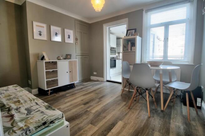 46 meadow dining