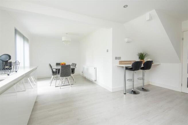 Kitchen / Dining