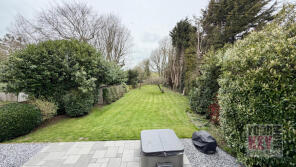 Silverwood, Stone Street, Hythe CT21 4HT