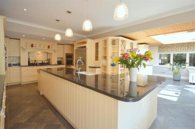 Kitchen/Breakfast Ro