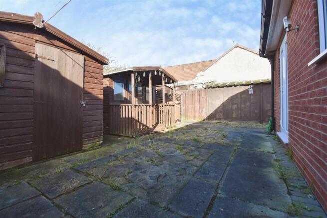 2 bed Semi-Detached Bungalow for sale Image 9