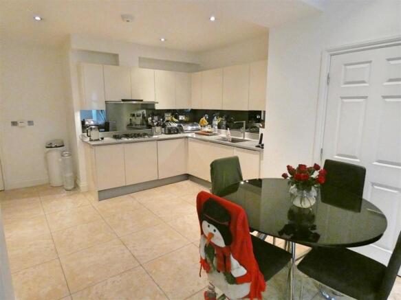 Kitchen:
