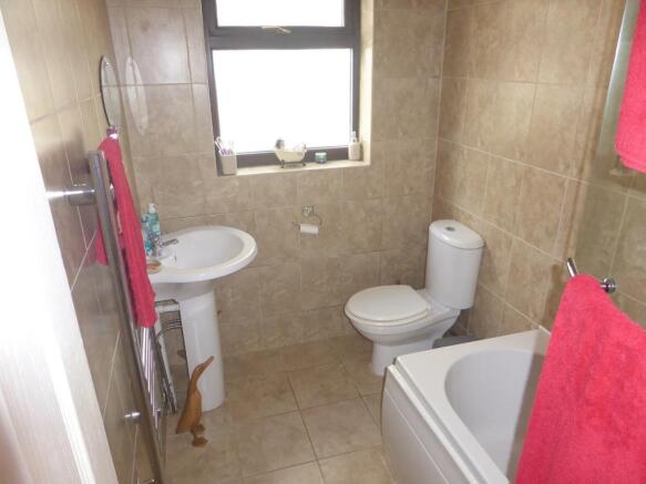 Ground floor bathroo