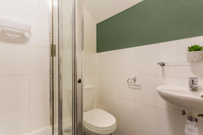 St Hilds Flat 3 bathroom 1
