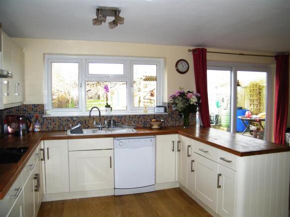 Kitchen/Dining/Famil